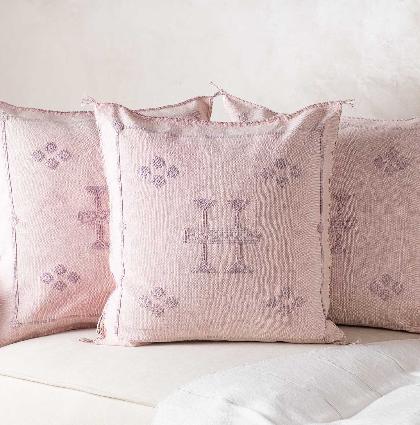 Agafay Souk Cactus Silk Pillow – Desert Rose