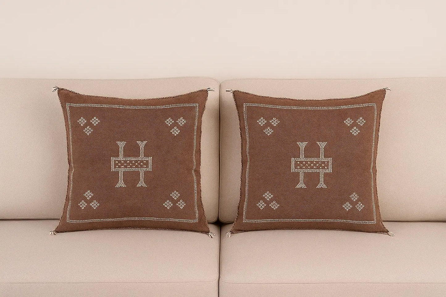 Agafay Souk Cactus Silk Pillow – Earth Clay