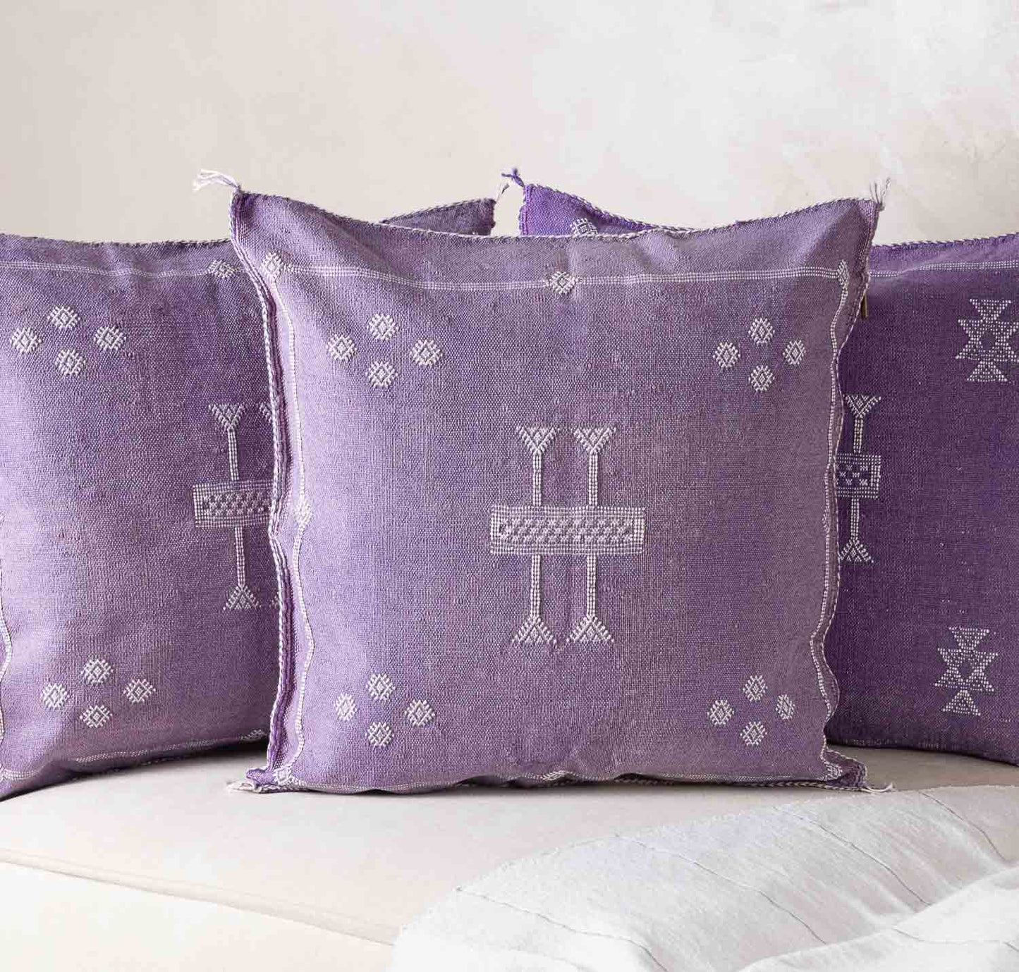 Agafay Souk Cactus Silk Pillow – Lavender Mist